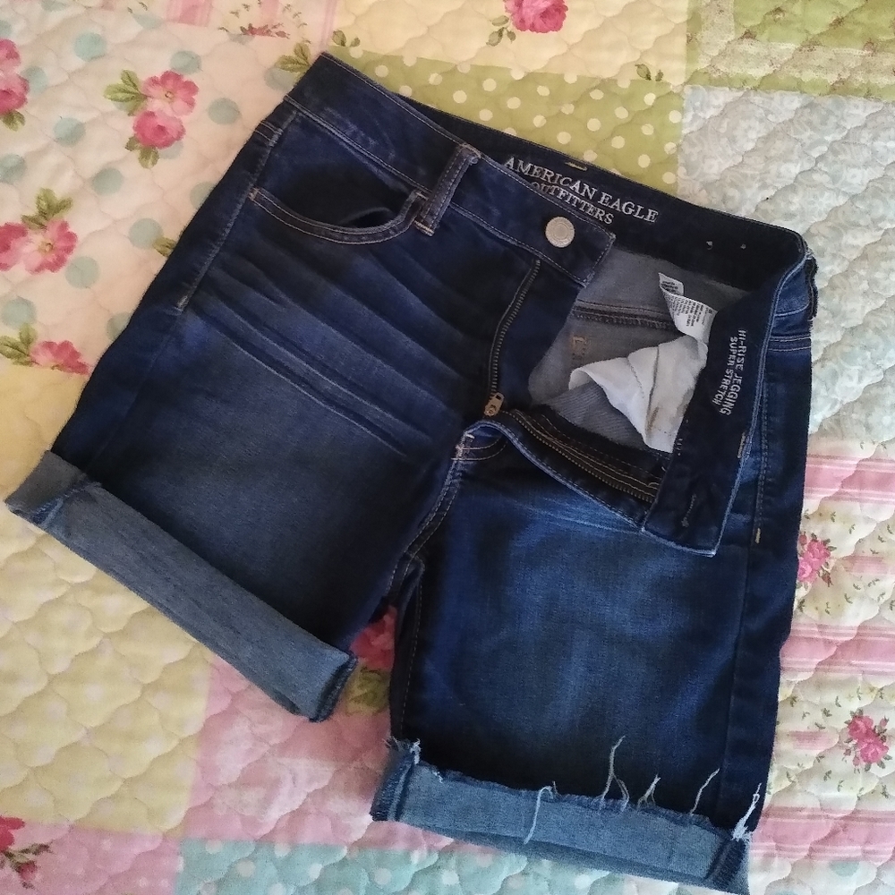 American Eagle Shorts Midi
